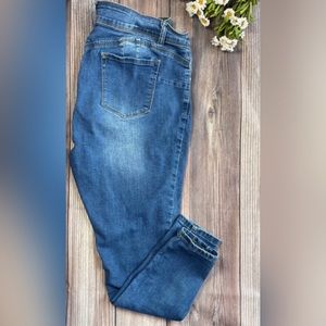 Women’s Capri Jeans 👖